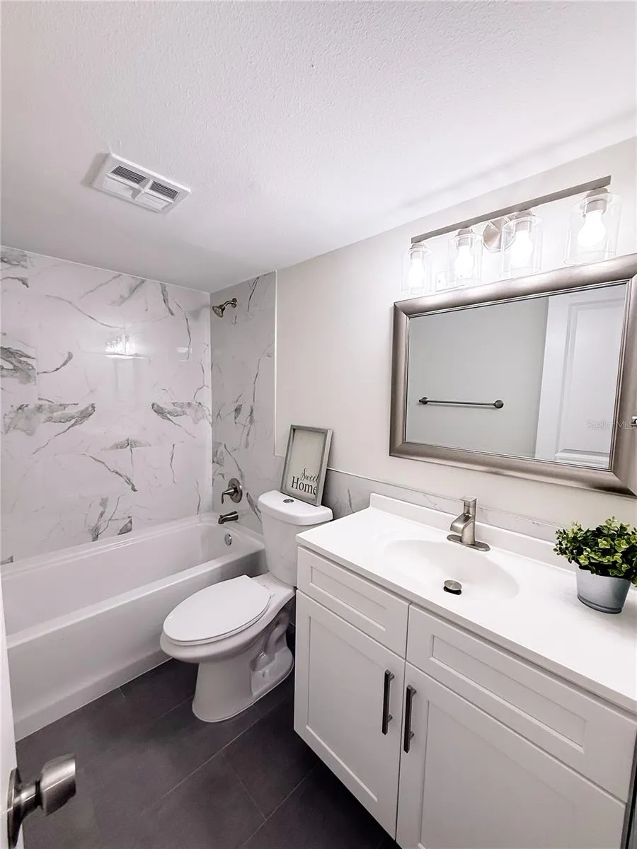1275 85TH AVENUE #1275B St Petersburg, FL 33702
