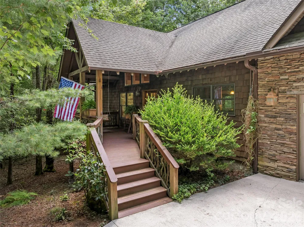 129 Nodatsi Court Brevard, NC 28712