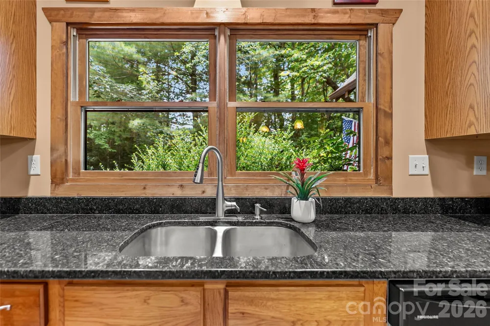129 Nodatsi Court Brevard, NC 28712