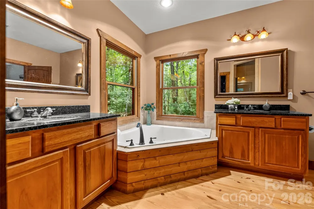 129 Nodatsi Court Brevard, NC 28712