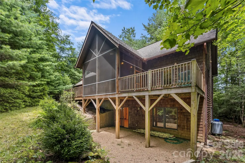 129 Nodatsi Court Brevard, NC 28712