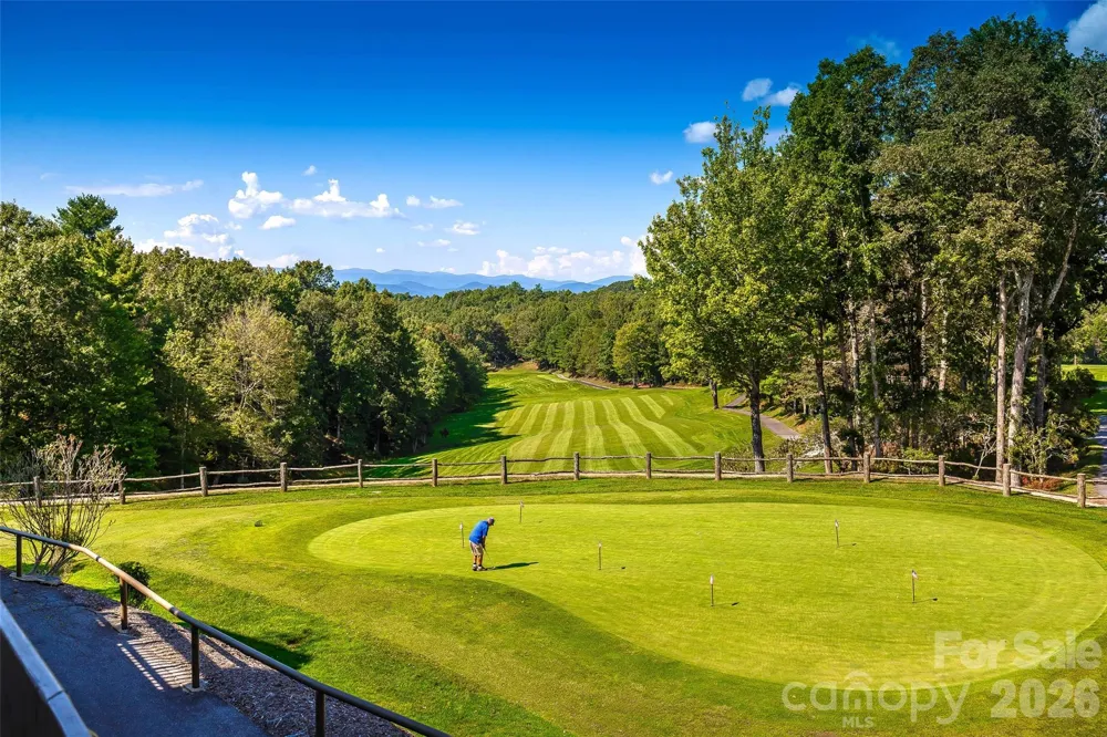 129 Nodatsi Court Brevard, NC 28712