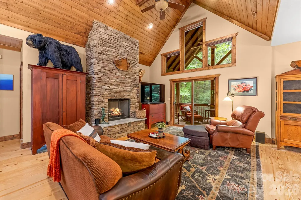129 Nodatsi Court Brevard, NC 28712