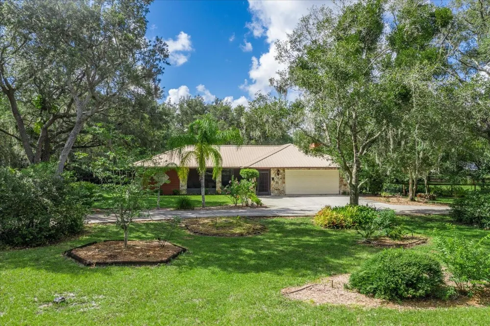 1273 SCRUB JAY TRAIL Frostproof, FL 33843