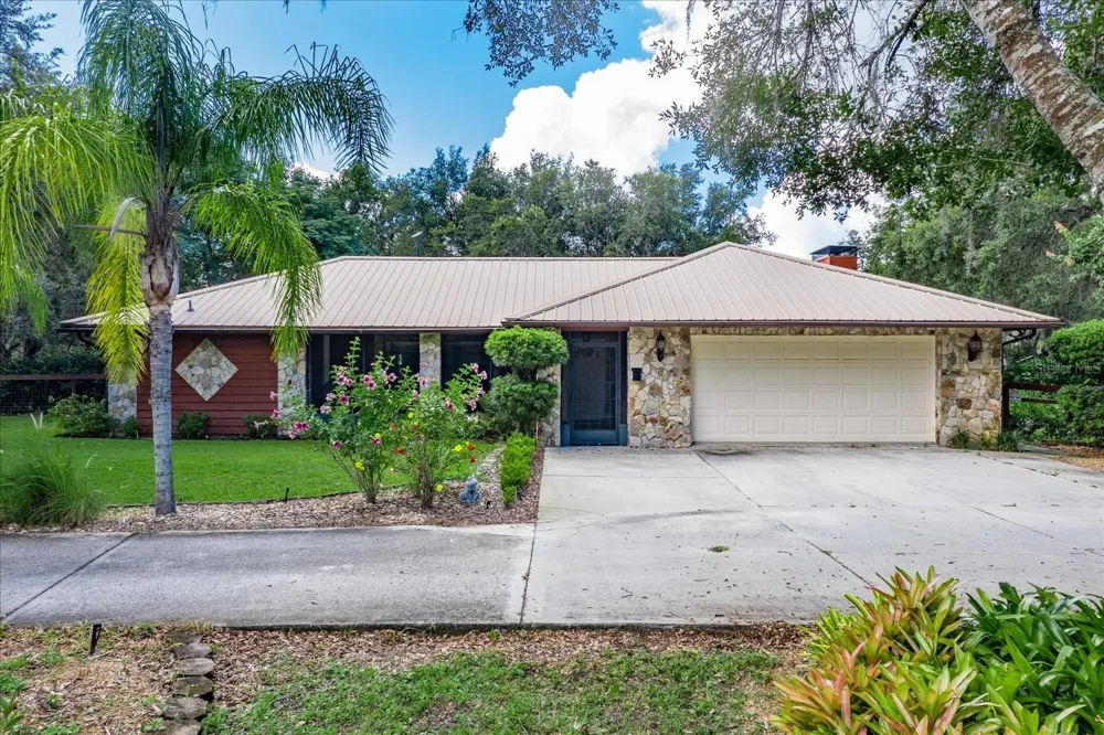1273 SCRUB JAY TRAIL Frostproof, FL 33843
