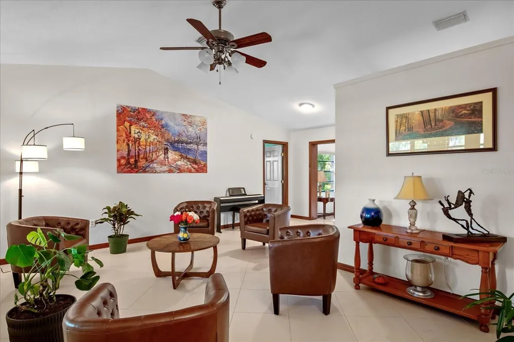 1273 SCRUB JAY TRAIL Frostproof, FL 33843