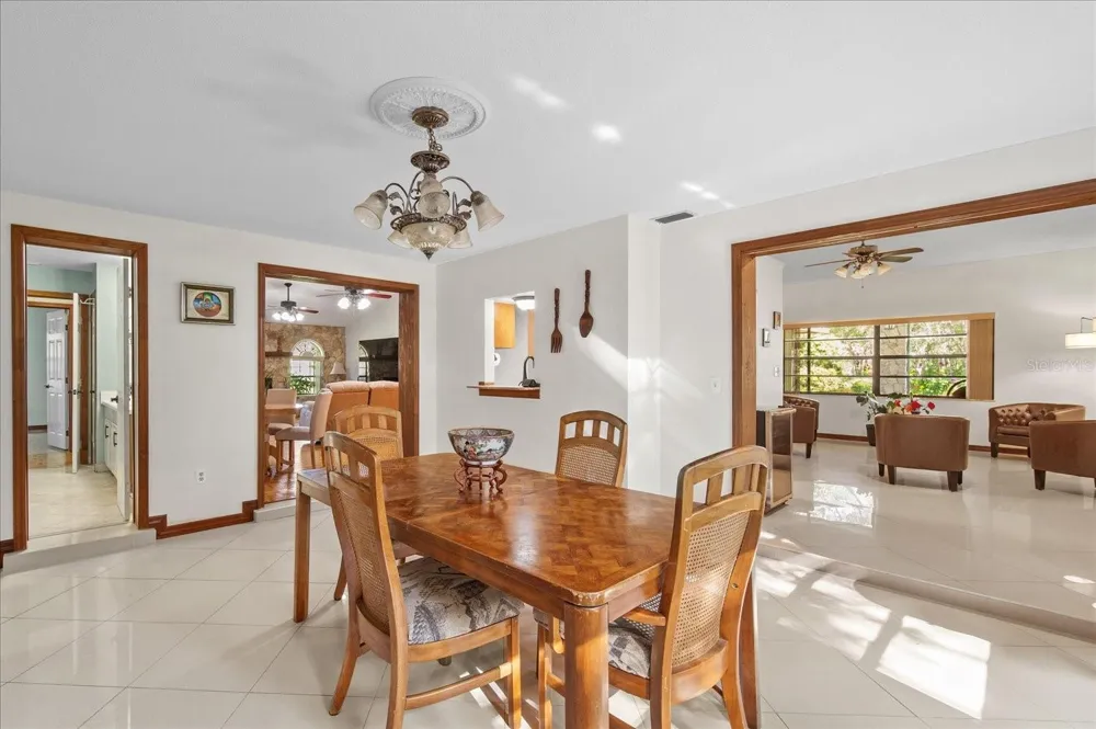 1273 SCRUB JAY TRAIL Frostproof, FL 33843
