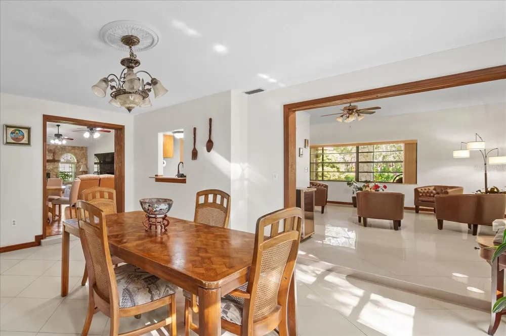 1273 SCRUB JAY TRAIL Frostproof, FL 33843