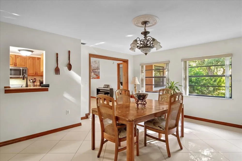 1273 SCRUB JAY TRAIL Frostproof, FL 33843