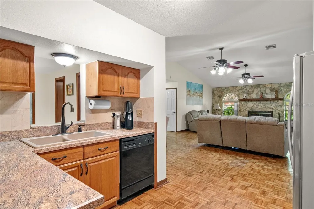 1273 SCRUB JAY TRAIL Frostproof, FL 33843