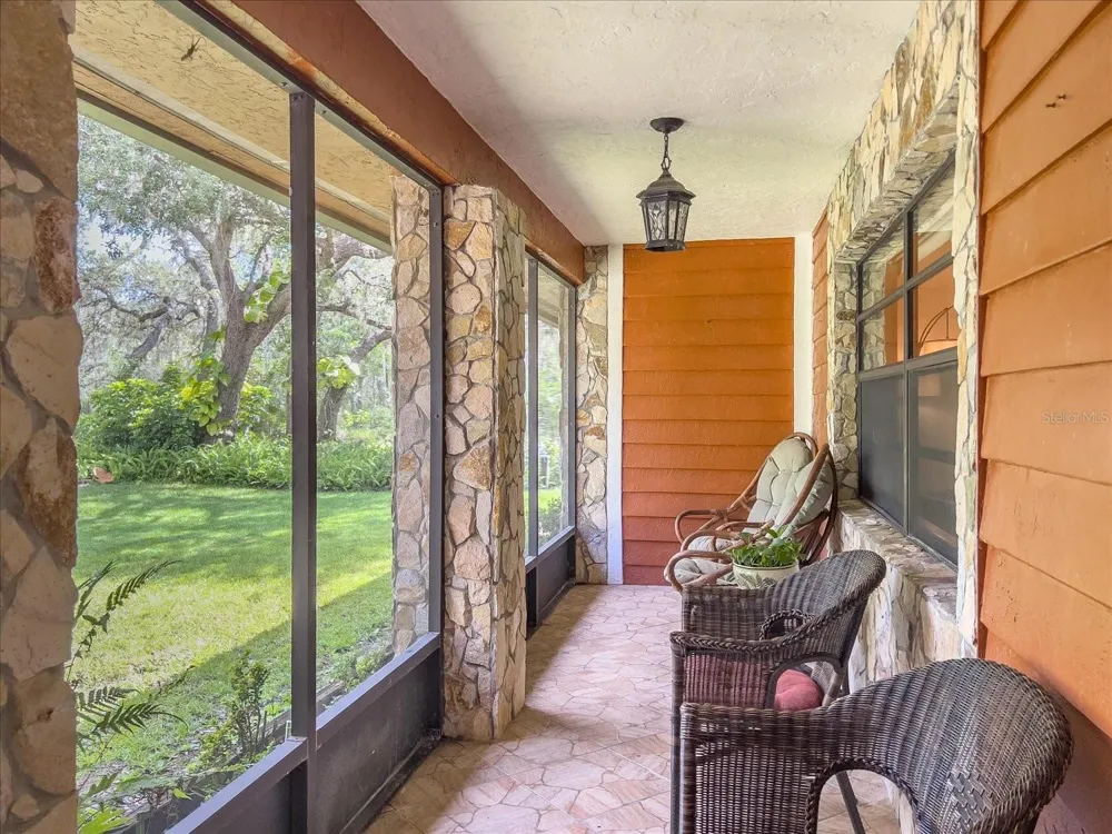 1273 SCRUB JAY TRAIL Frostproof, FL 33843