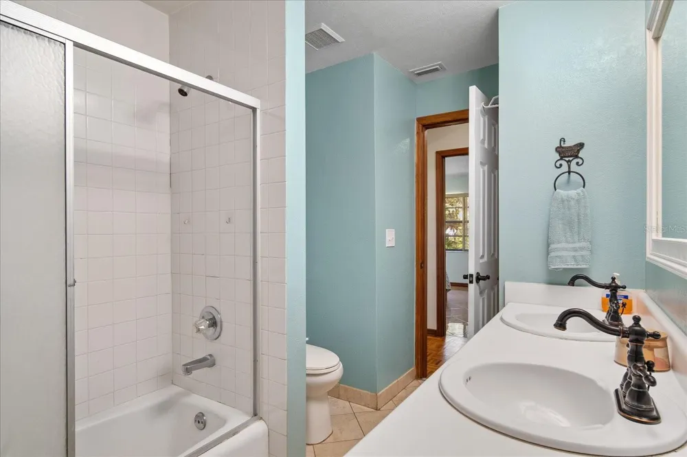 1273 SCRUB JAY TRAIL Frostproof, FL 33843