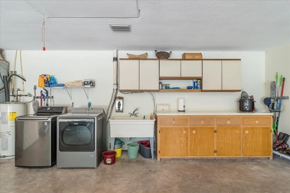 1273 SCRUB JAY TRAIL Frostproof, FL 33843