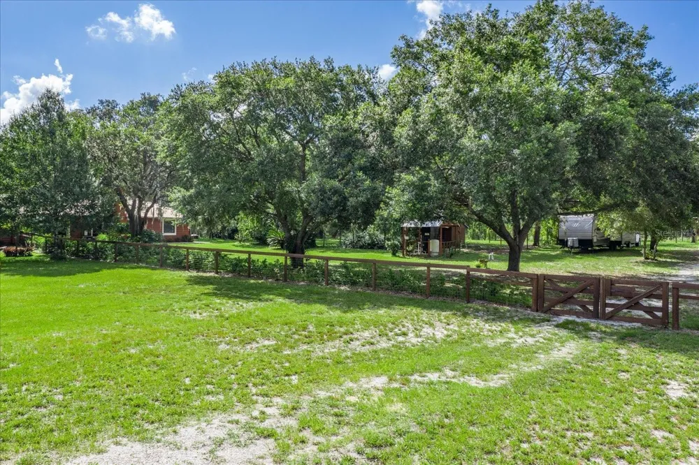1273 SCRUB JAY TRAIL Frostproof, FL 33843