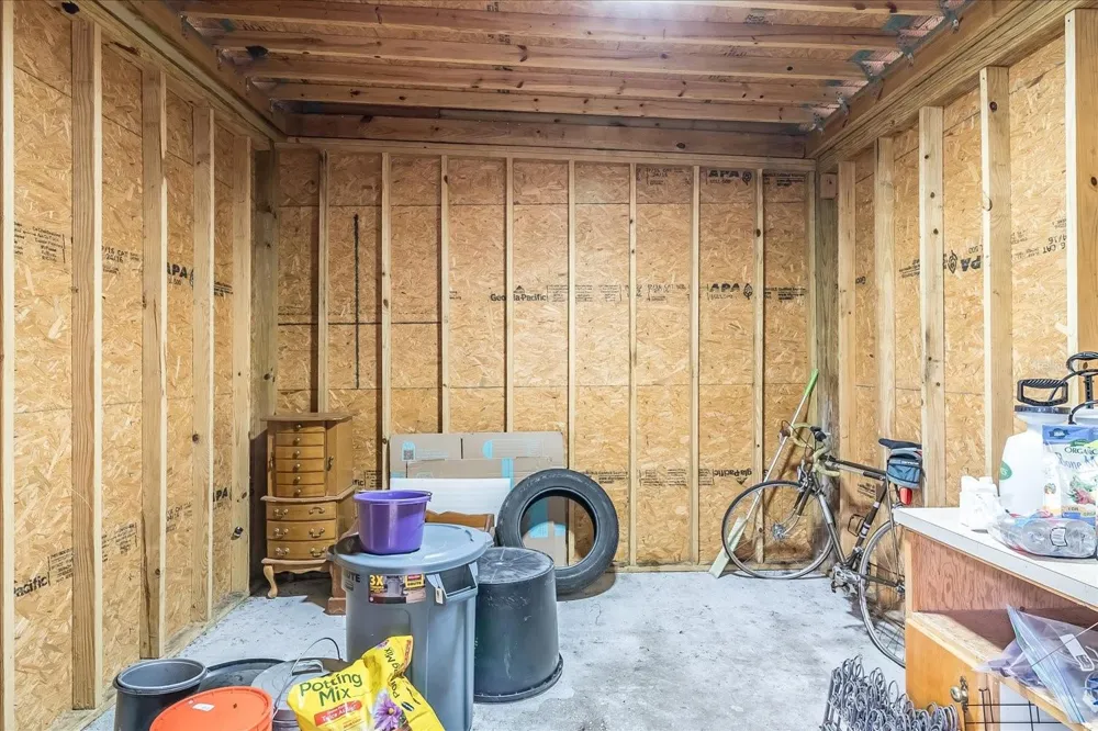 1273 SCRUB JAY TRAIL Frostproof, FL 33843