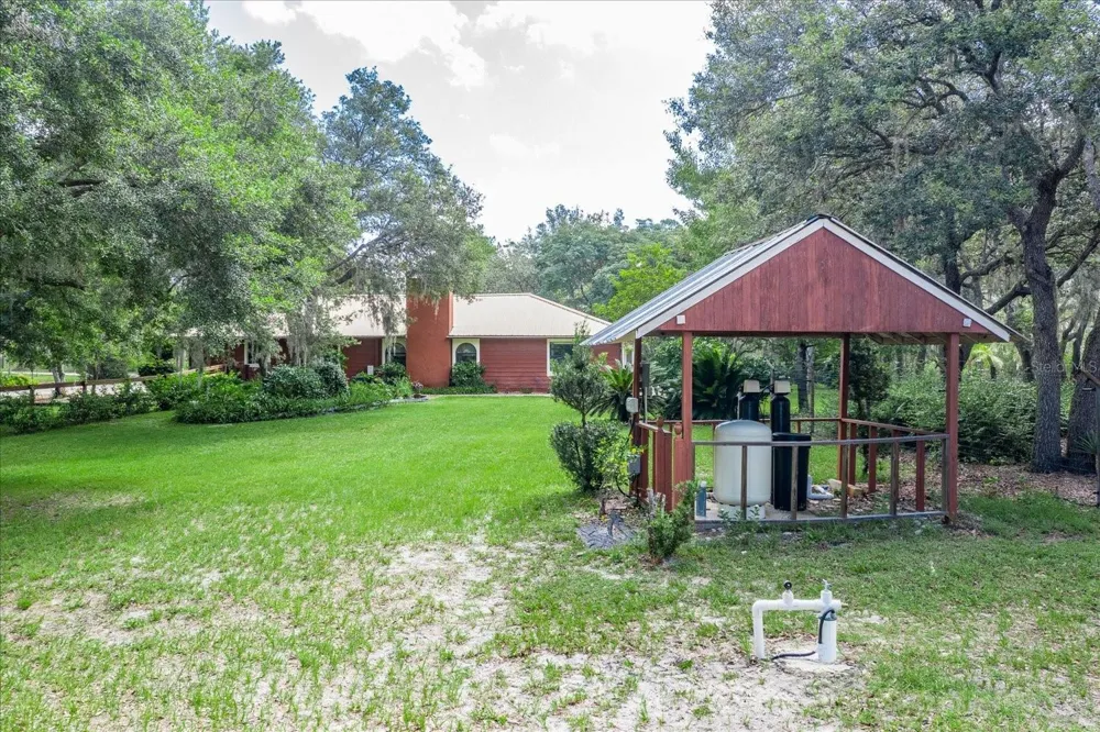 1273 SCRUB JAY TRAIL Frostproof, FL 33843