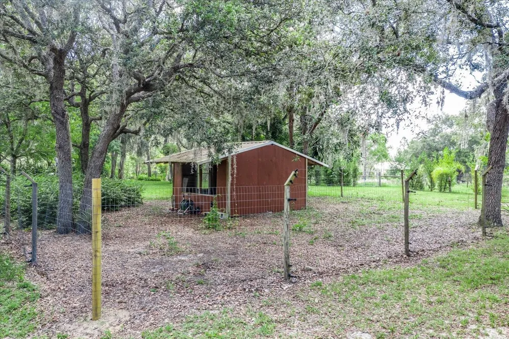 1273 SCRUB JAY TRAIL Frostproof, FL 33843