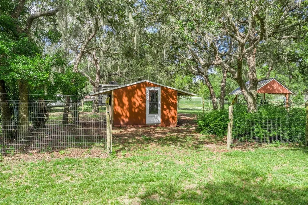 1273 SCRUB JAY TRAIL Frostproof, FL 33843
