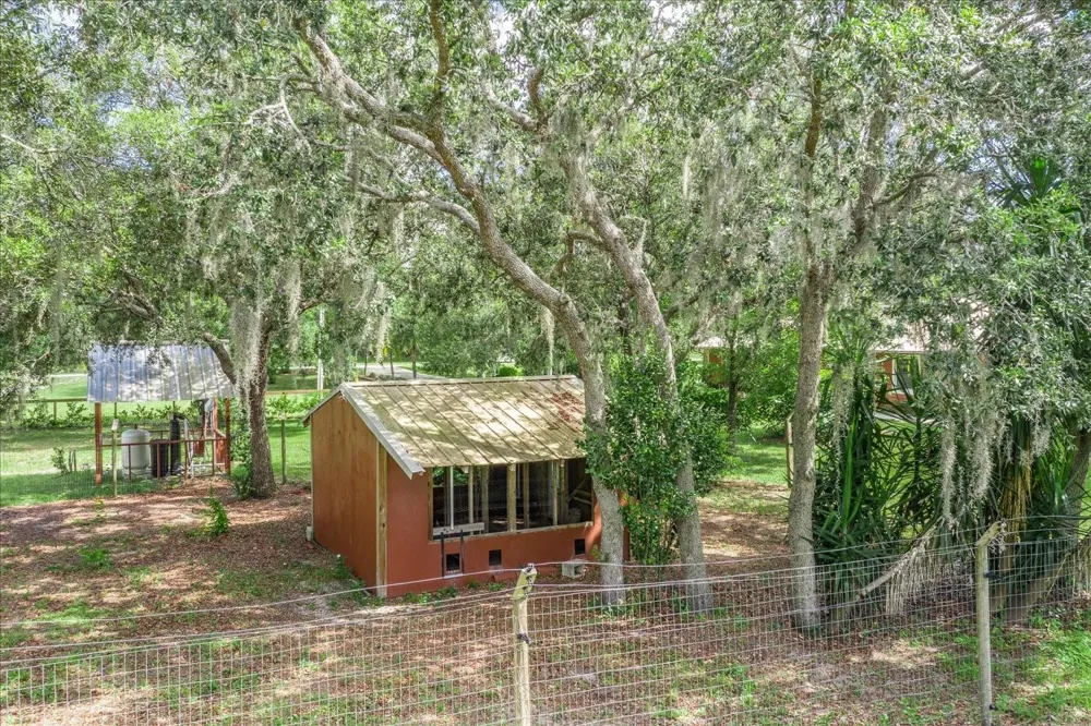 1273 SCRUB JAY TRAIL Frostproof, FL 33843