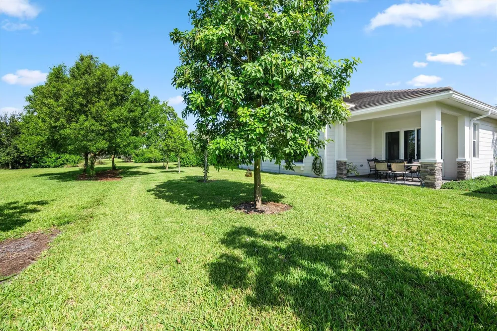 19656 WEATHERVANE WAY Loxahatchee, FL 33470
