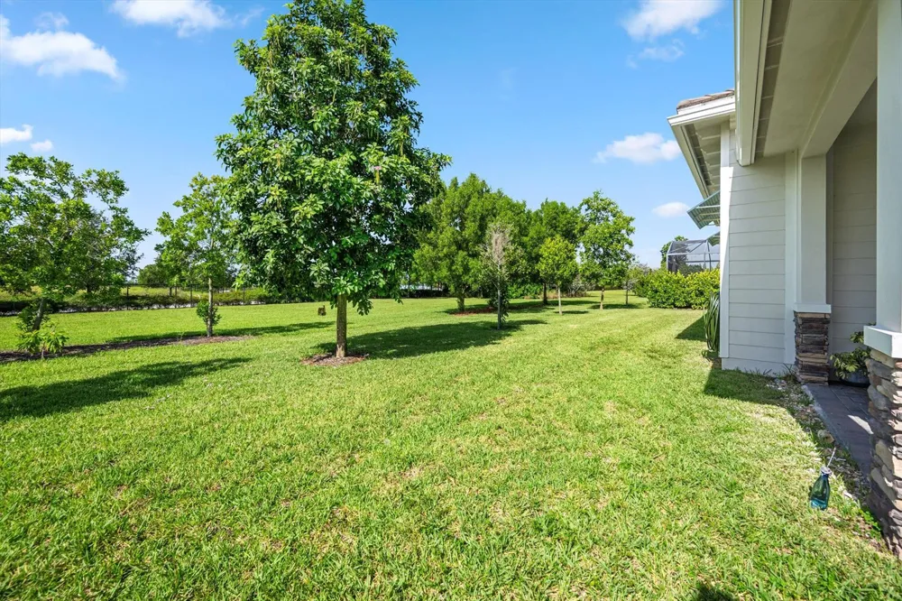 19656 WEATHERVANE WAY Loxahatchee, FL 33470