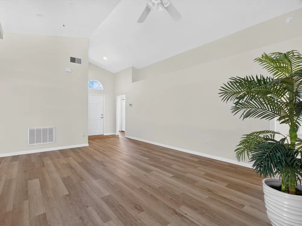 459 Halstead Drive Davenport, FL 33897