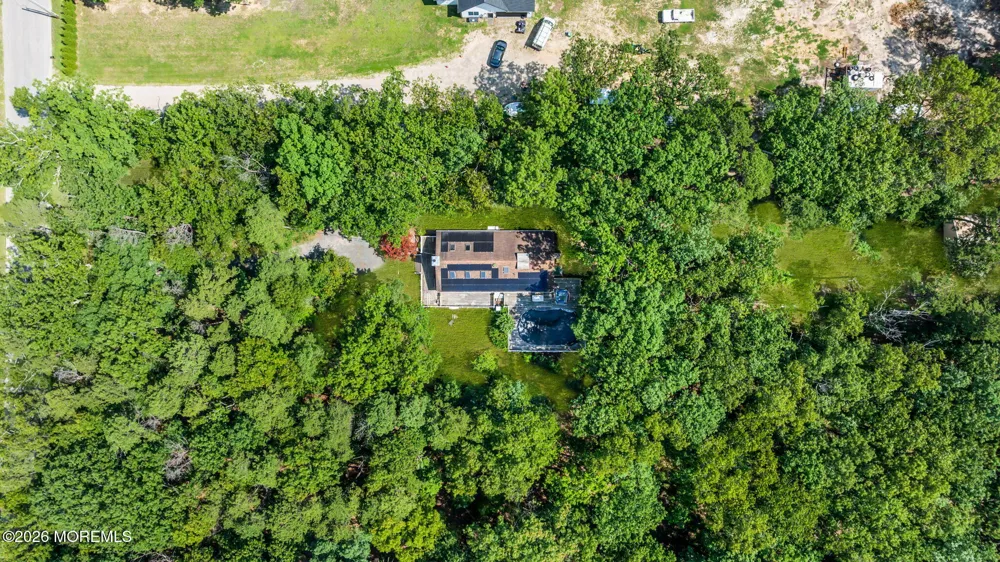 575 Whitecomb Avenue Jackson, NJ 08527