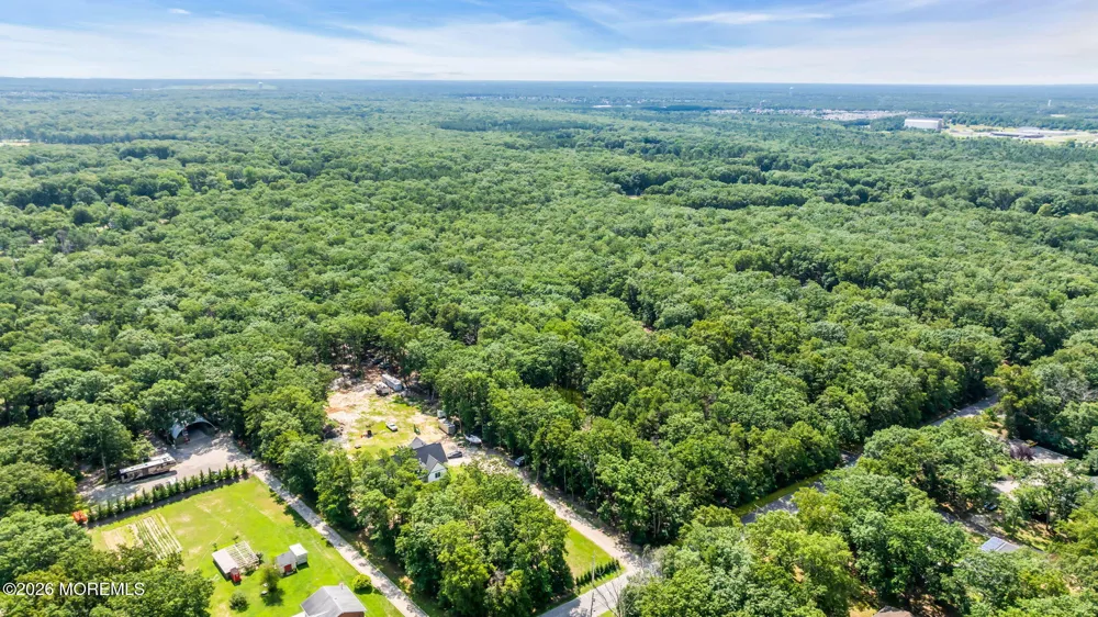 575 Whitecomb Avenue Jackson, NJ 08527