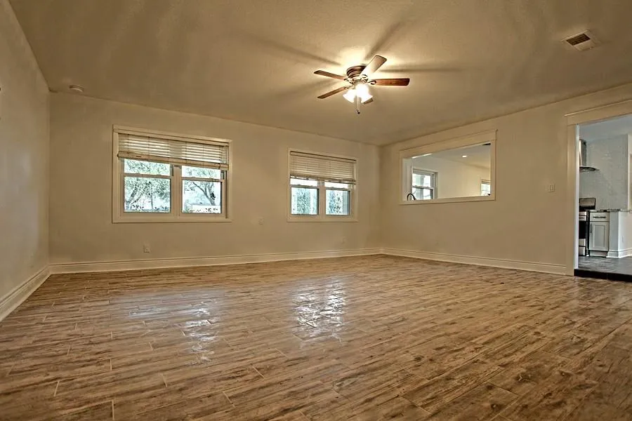 6123 Reamer Street Houston, TX 77074