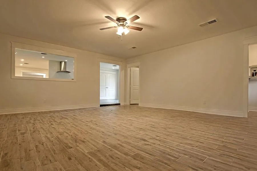 6123 Reamer Street Houston, TX 77074