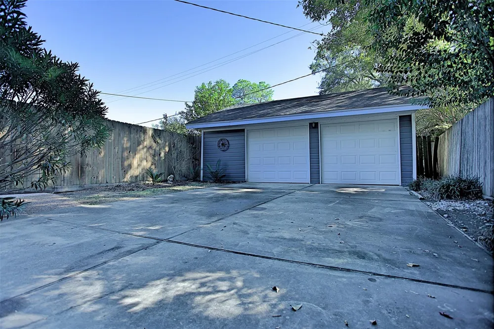 6123 Reamer Street Houston, TX 77074