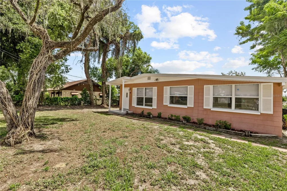 5225 PEACH AVENUE Seffner, FL 33584