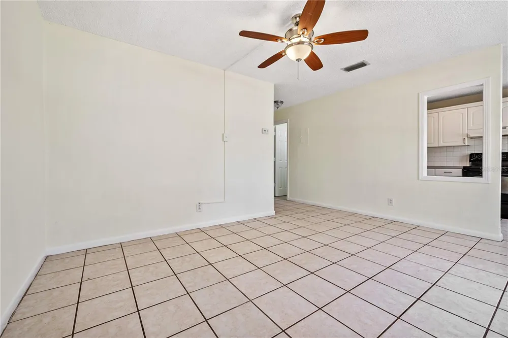 5225 PEACH AVENUE Seffner, FL 33584