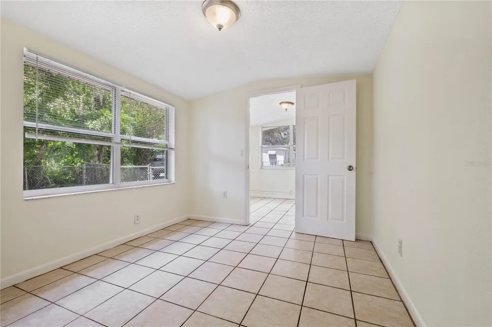 5225 PEACH AVENUE Seffner, FL 33584