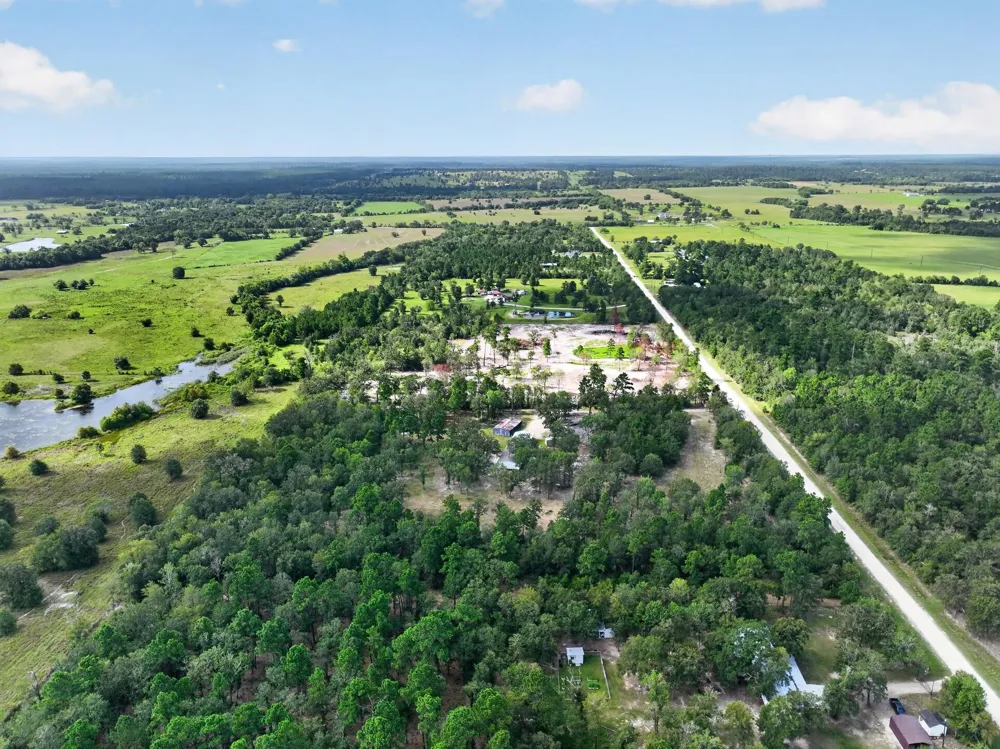 92 Willey Road Bedias, TX 77831