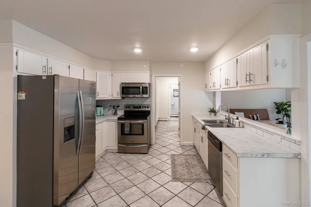 1540 Laurelwood Drive Laurel, NY 11948