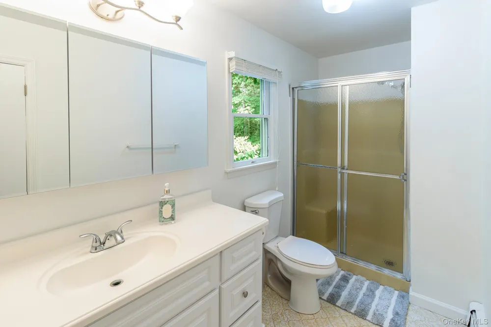 1540 Laurelwood Drive Laurel, NY 11948