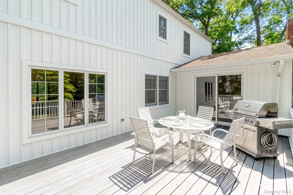 1540 Laurelwood Drive Laurel, NY 11948