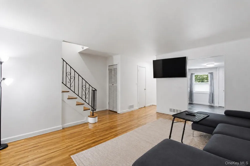 136-10 222nd Street Laurelton, NY 11413