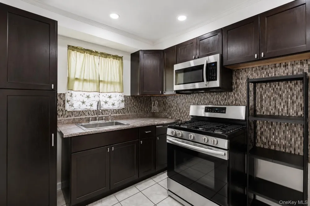 136-10 222nd Street Laurelton, NY 11413