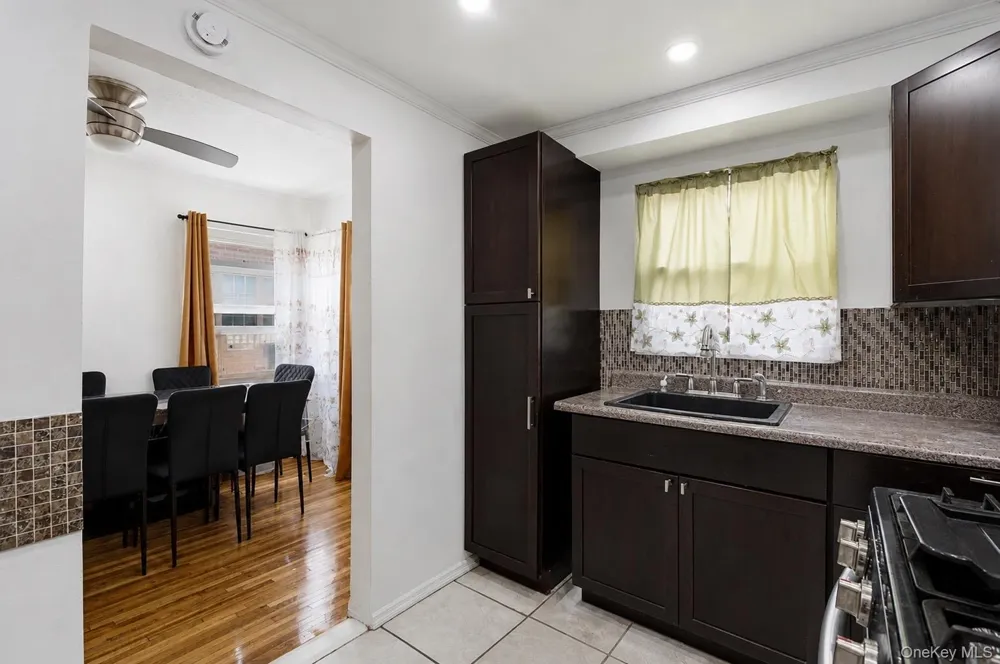 136-10 222nd Street Laurelton, NY 11413