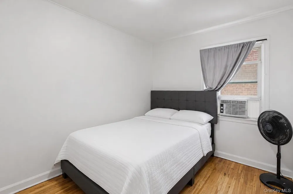 136-10 222nd Street Laurelton, NY 11413