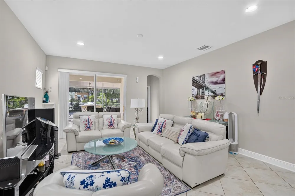 16220 BAYBERRY VIEW DRIVE Lithia, FL 33547