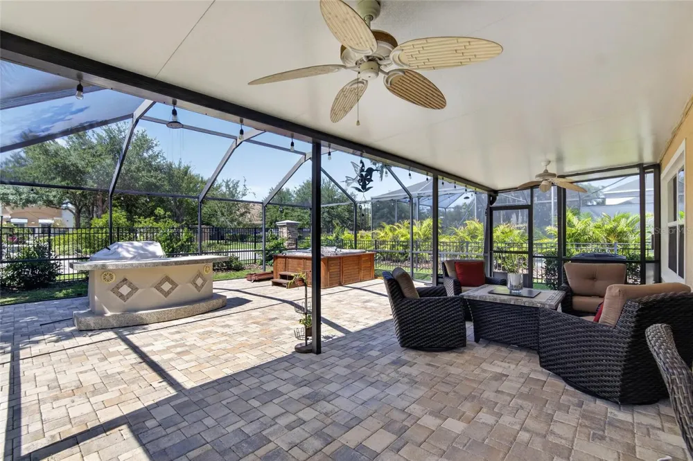 16220 BAYBERRY VIEW DRIVE Lithia, FL 33547