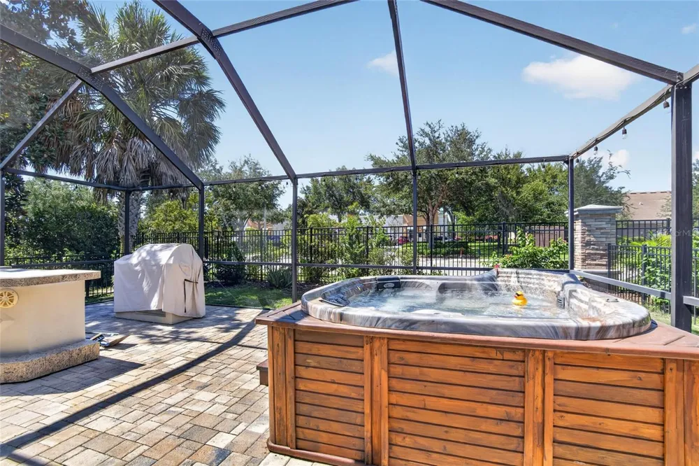 16220 BAYBERRY VIEW DRIVE Lithia, FL 33547