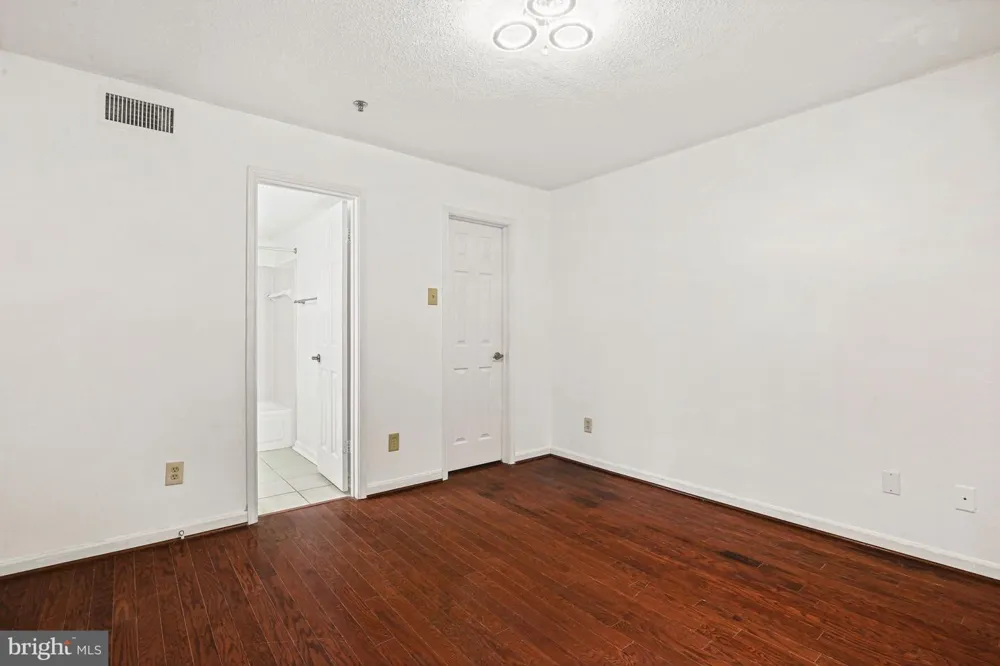 1504 LINCOLN WAY #133 Mclean, VA 22102