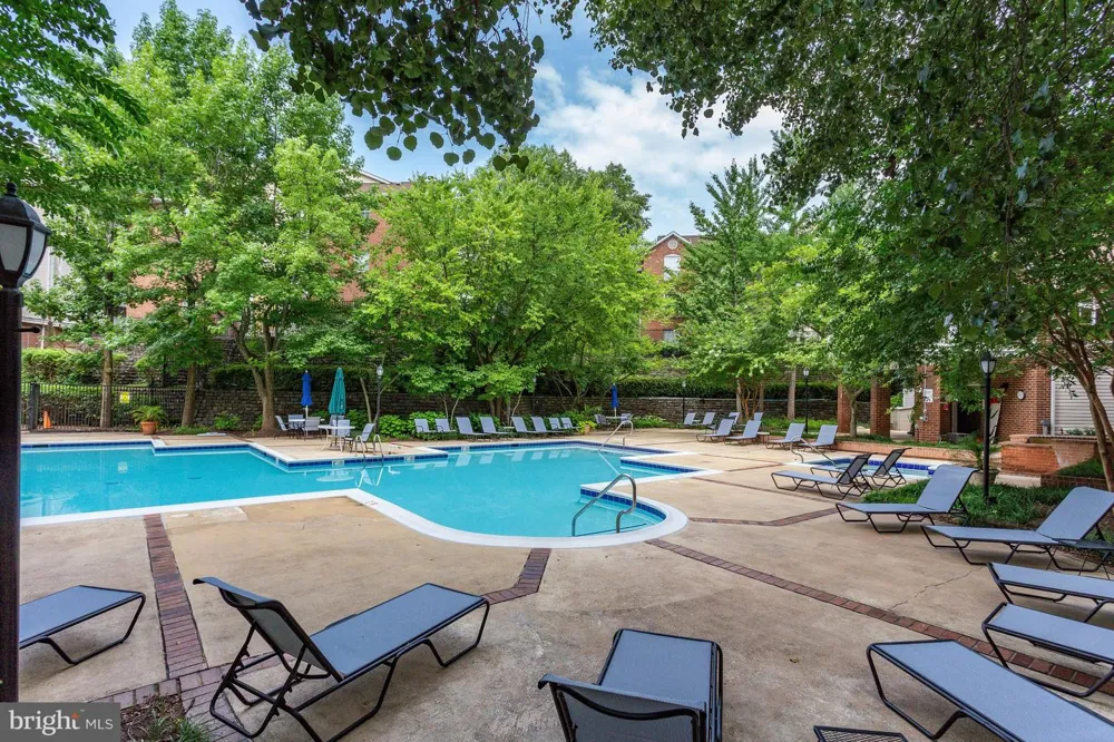 1504 LINCOLN WAY #133 Mclean, VA 22102