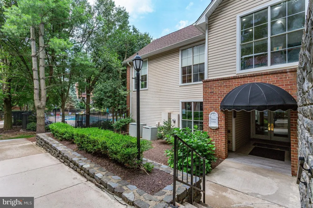 1504 LINCOLN WAY #133 Mclean, VA 22102