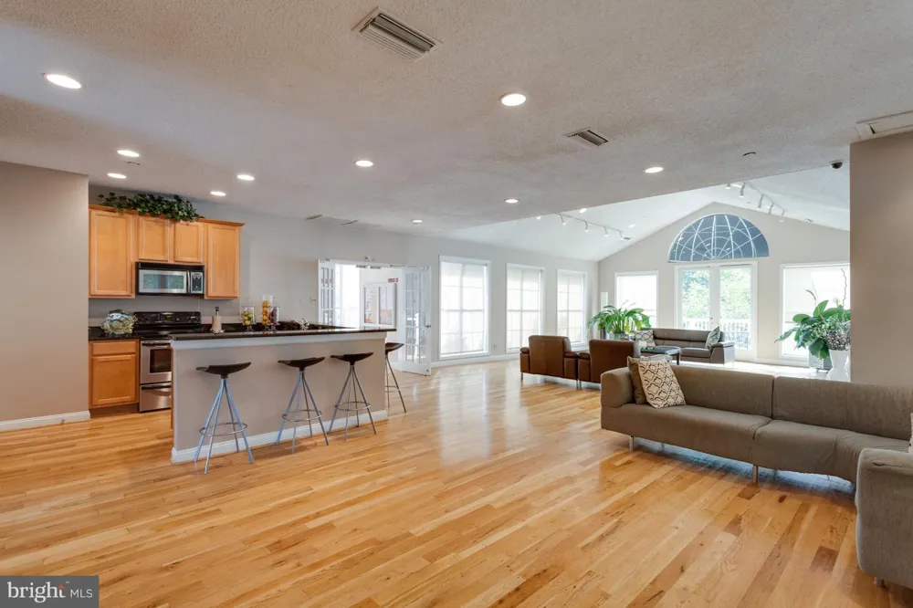 1504 LINCOLN WAY #133 Mclean, VA 22102