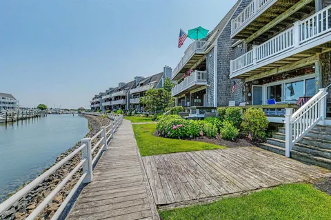 211 Harbour Cov 211 Harbour Cove